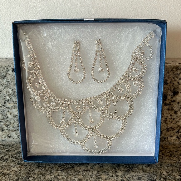 Rhinestone Necklace and Earrings - Picture 1 of 5